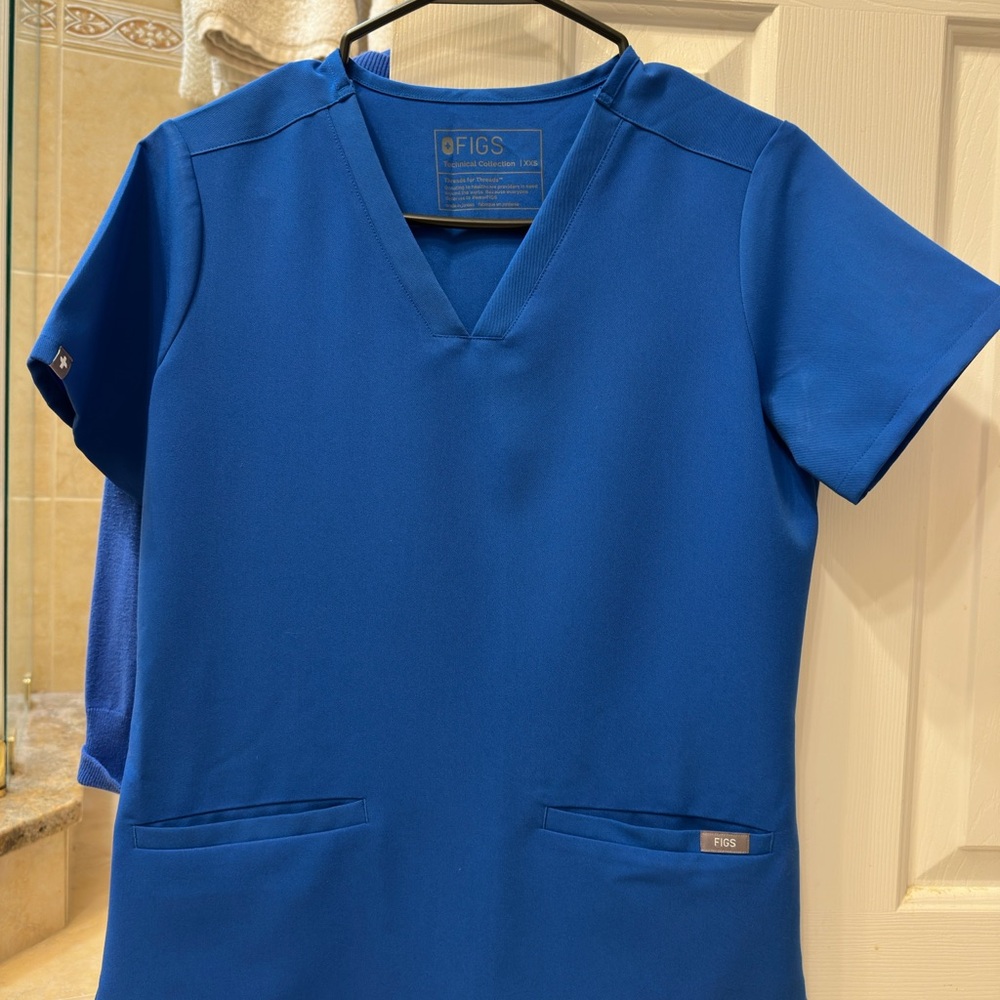 Figs Women's Royal Blue Short Sleeve Top